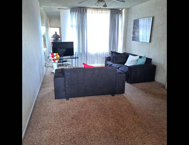 2 BEDROOM APARTMENT FOR SALE IN WONDERBOOM SOUTH